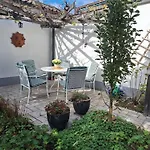 Haus Frank Bed and Breakfast 3*